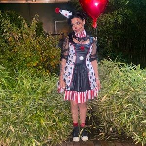 Clown Costume size M spirit Halloween